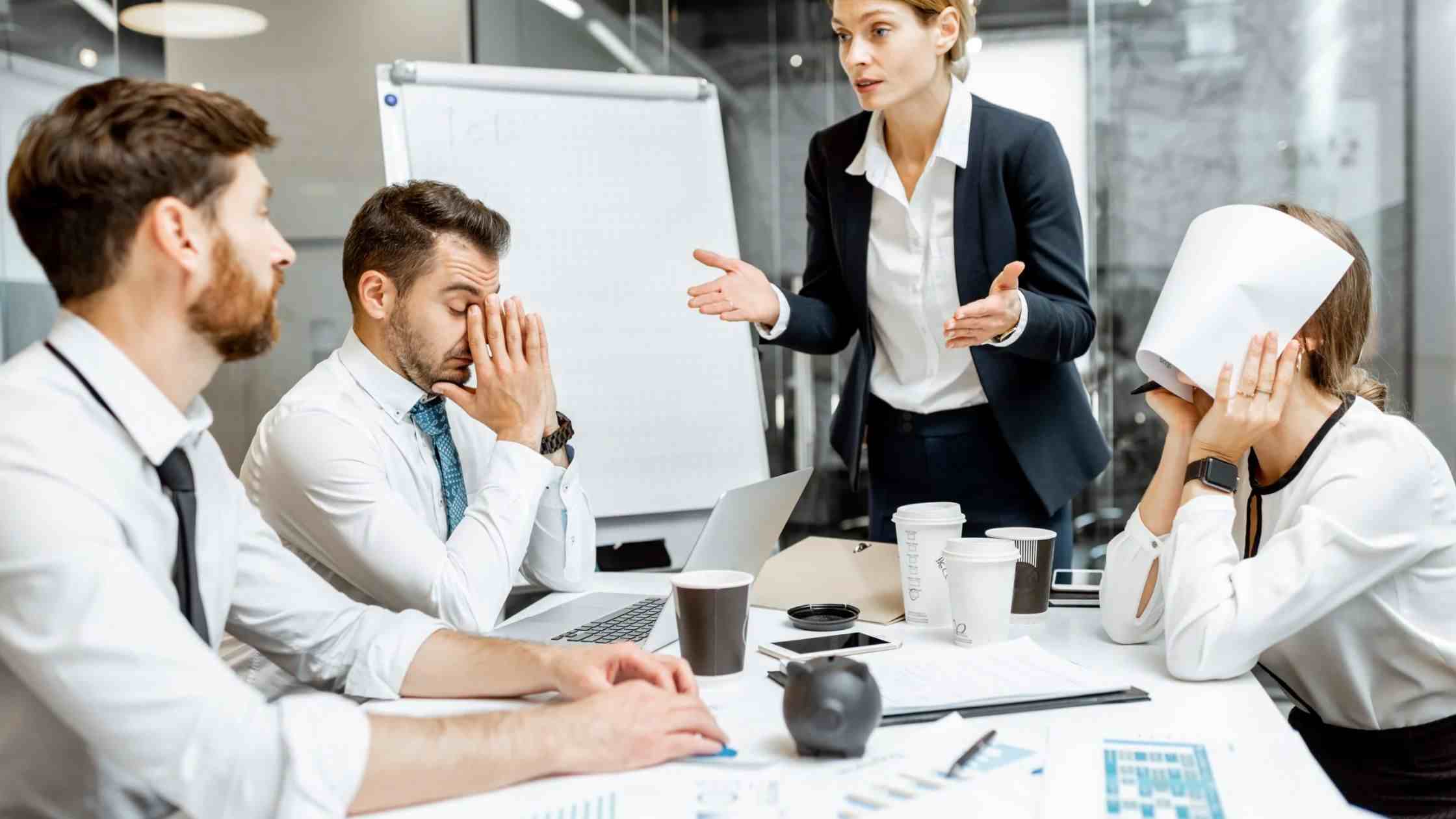 Key Factors to Choose Nearshore or Offshore Outsourcing for Your Project
