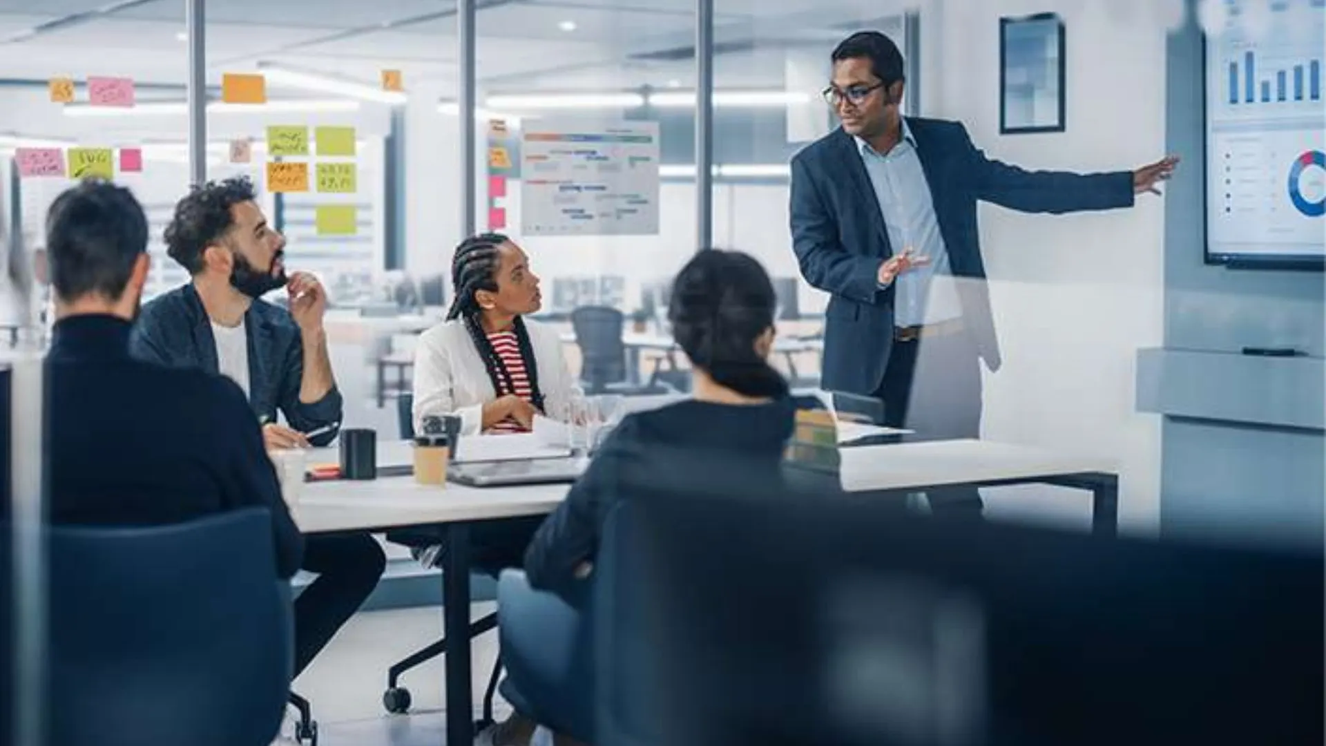 Which Approach Offers Better For Your Business?