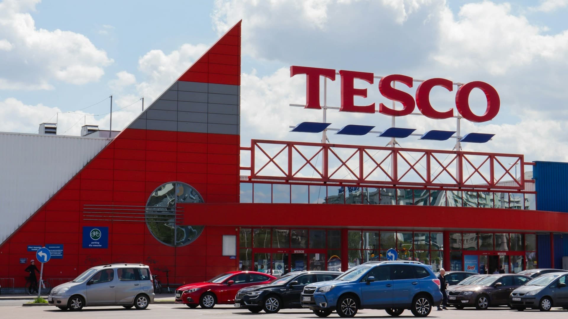 Tesco's Modernized Supply Chain Intelligence
