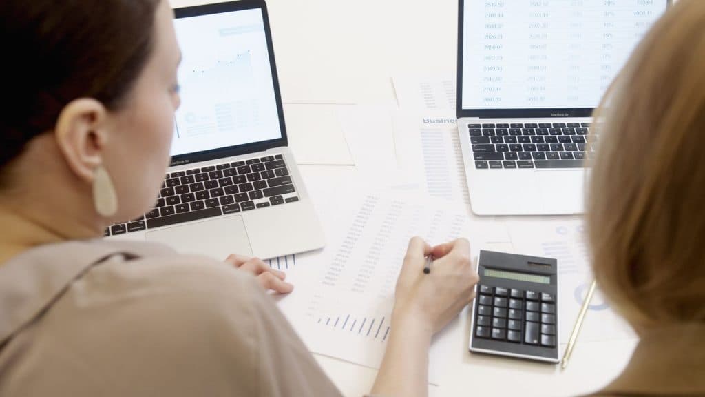 AI solution for virtual receptionist call summaries